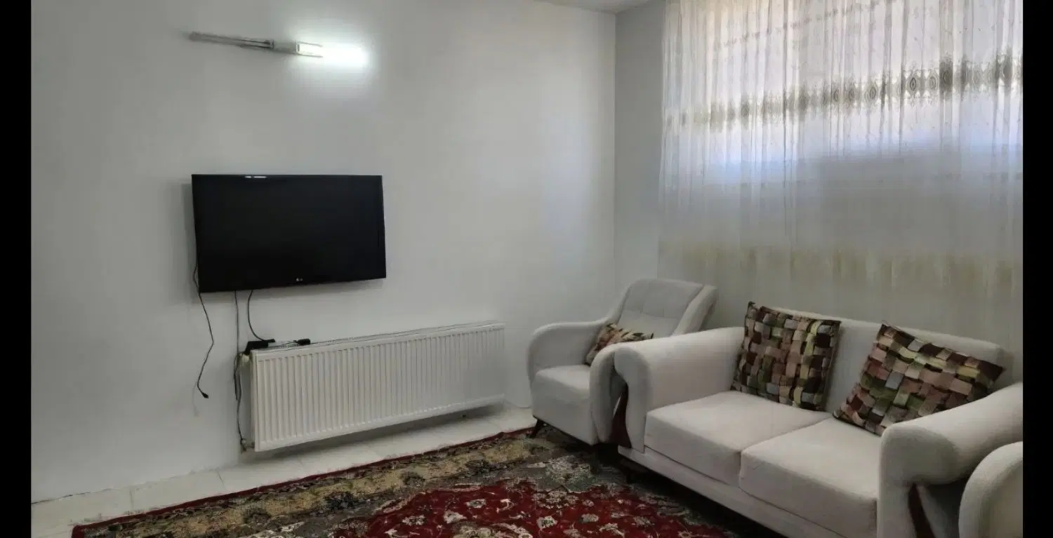 آپارتمان ۸۱ متری دوخواب ۱۰۰رهن ۱۸اجاره
