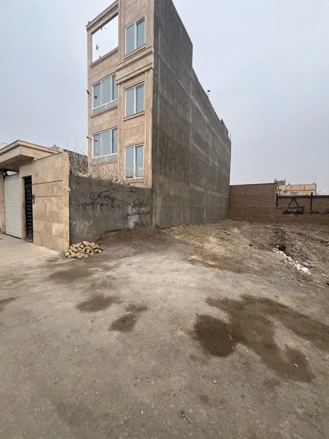 ۱۷۰متر زمین مسکونی