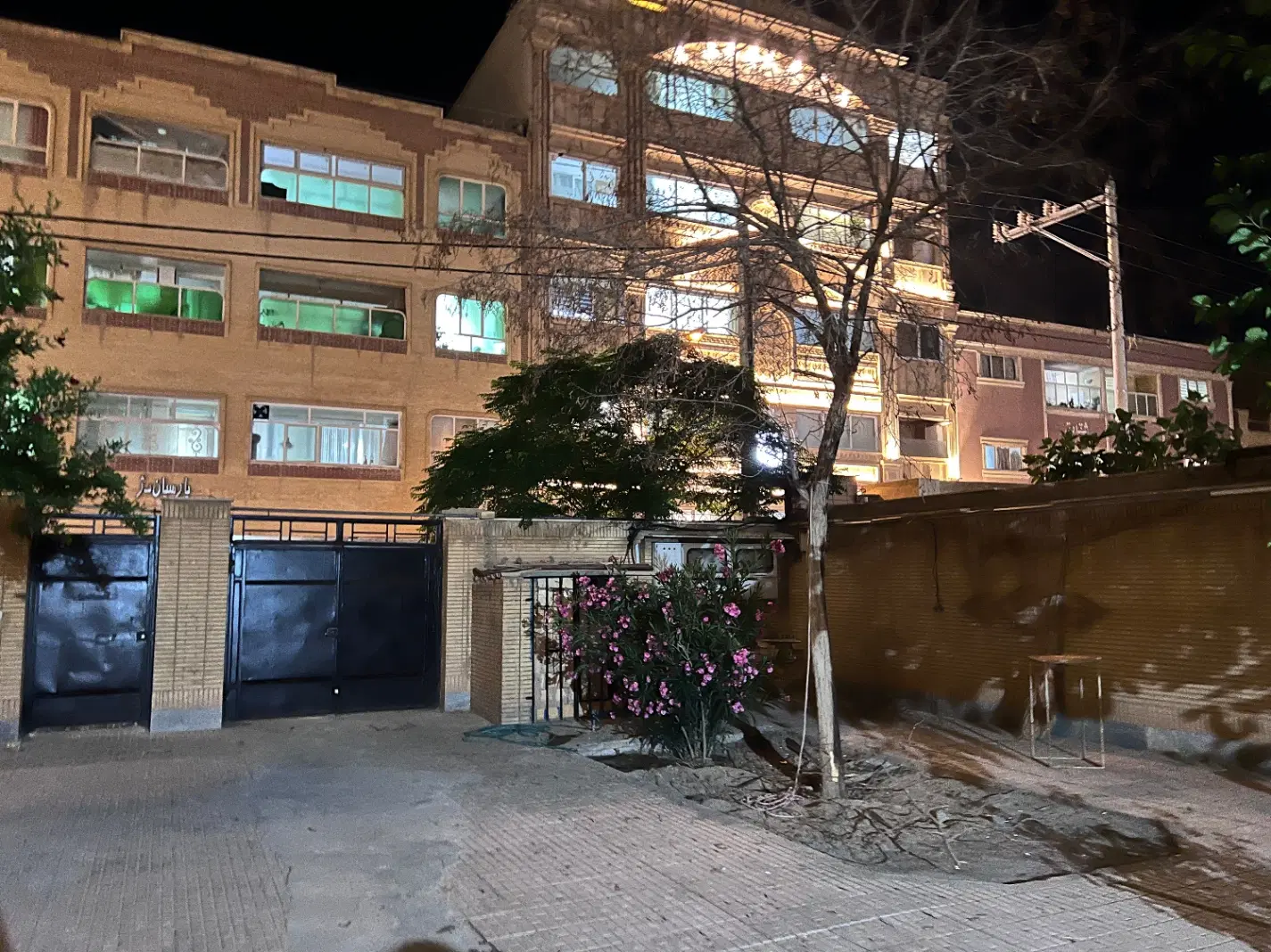 واحد ۸۰ متری بازسازی قیمت خیلی مناسب
