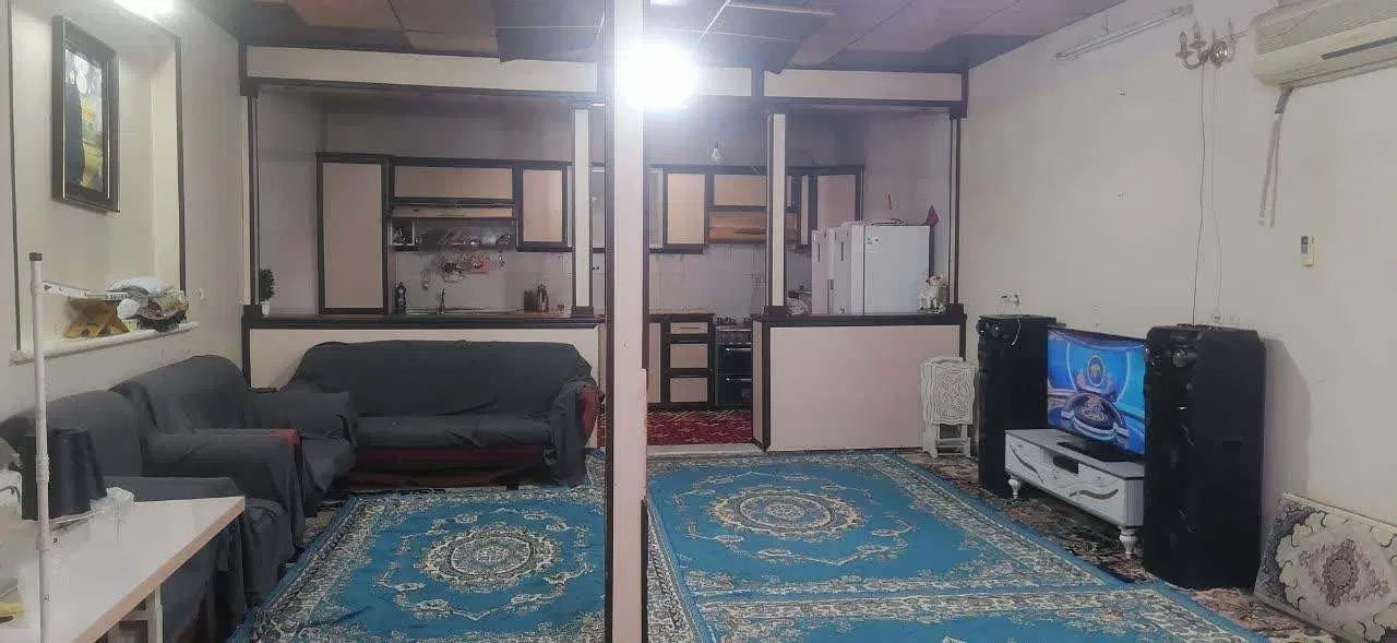 فروش منزل مسکونی. ویلایی. طبقه هم کف تجاری