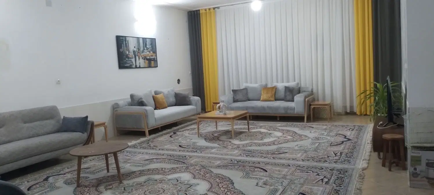 طبقه اول ۱۵۰ متر بدون پارکینگ ویلایی سروستان