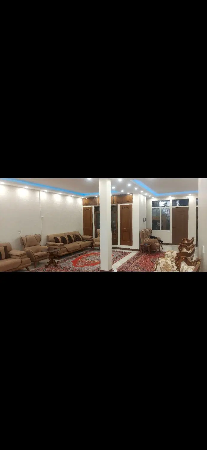 منزل فروشی_ کاشانی_ ۲۵۰ متری_ ده تومان
