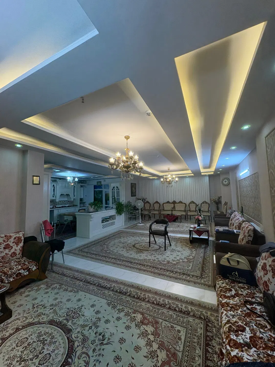 آپارتمان اول اندیشه