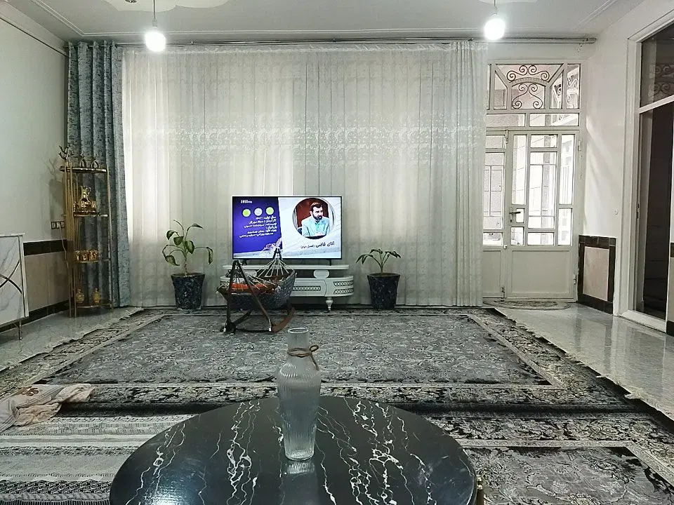 خانه طبقه دوم