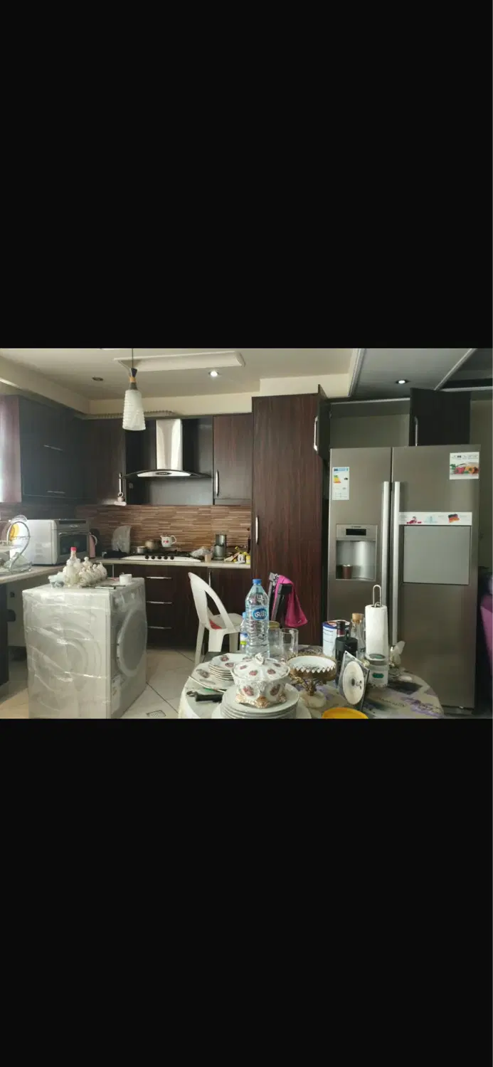 آپارتمان ۱۰۰ متری_۲ خواب_رو به آفتاب_فول امکانات