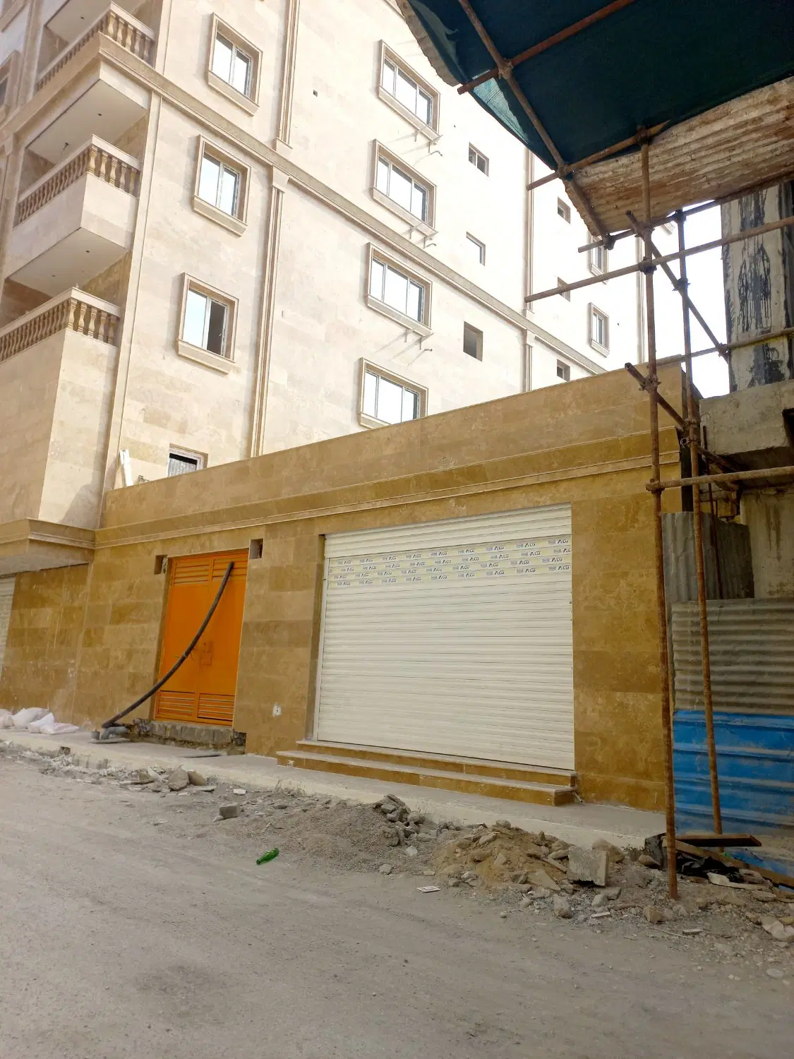فروش یا رهن مغازه گلشهر جنوبی ابسواران