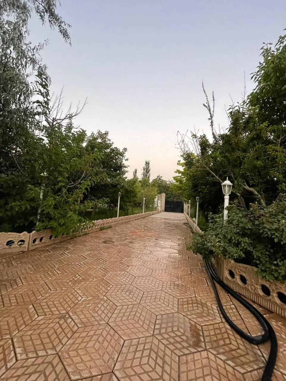 ۳۲۵ متر زمین فول امکانات چهارباغ بوستان