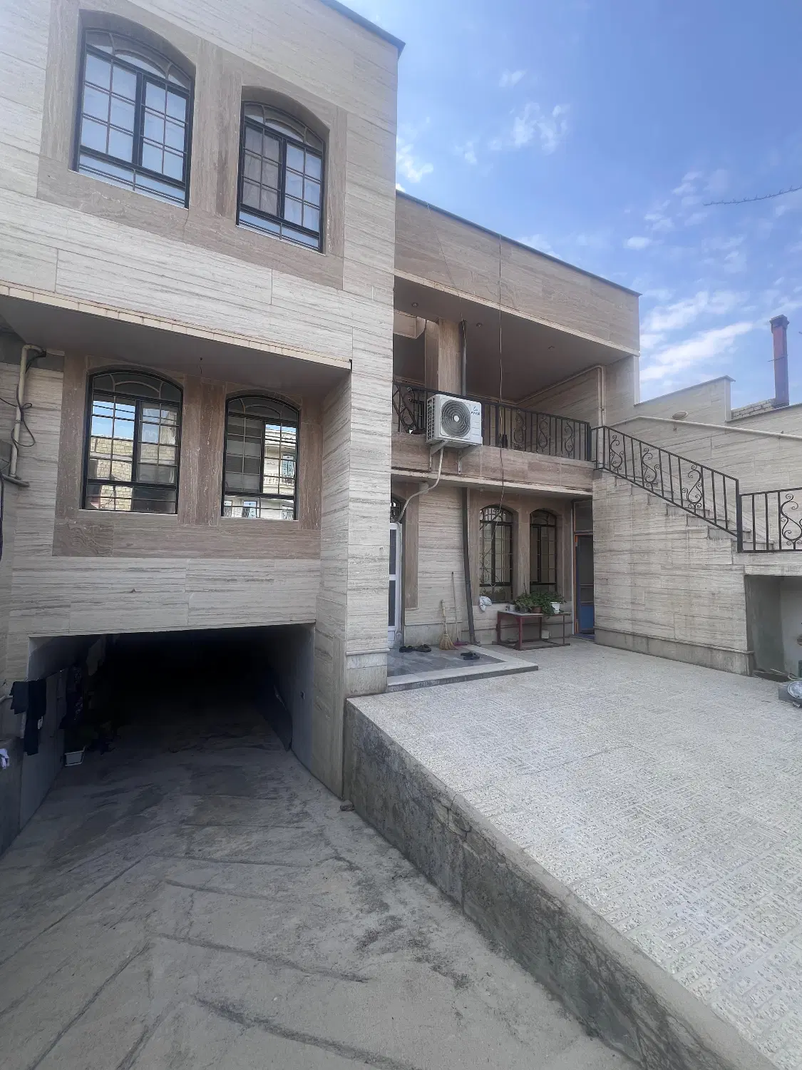 فروش منزل مسکونی دوطبقه