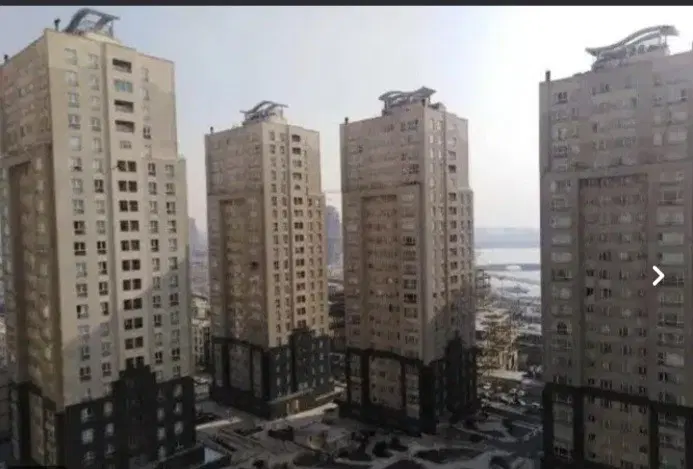 میدان ساحل برج پارسیا ۱۳۶ متر