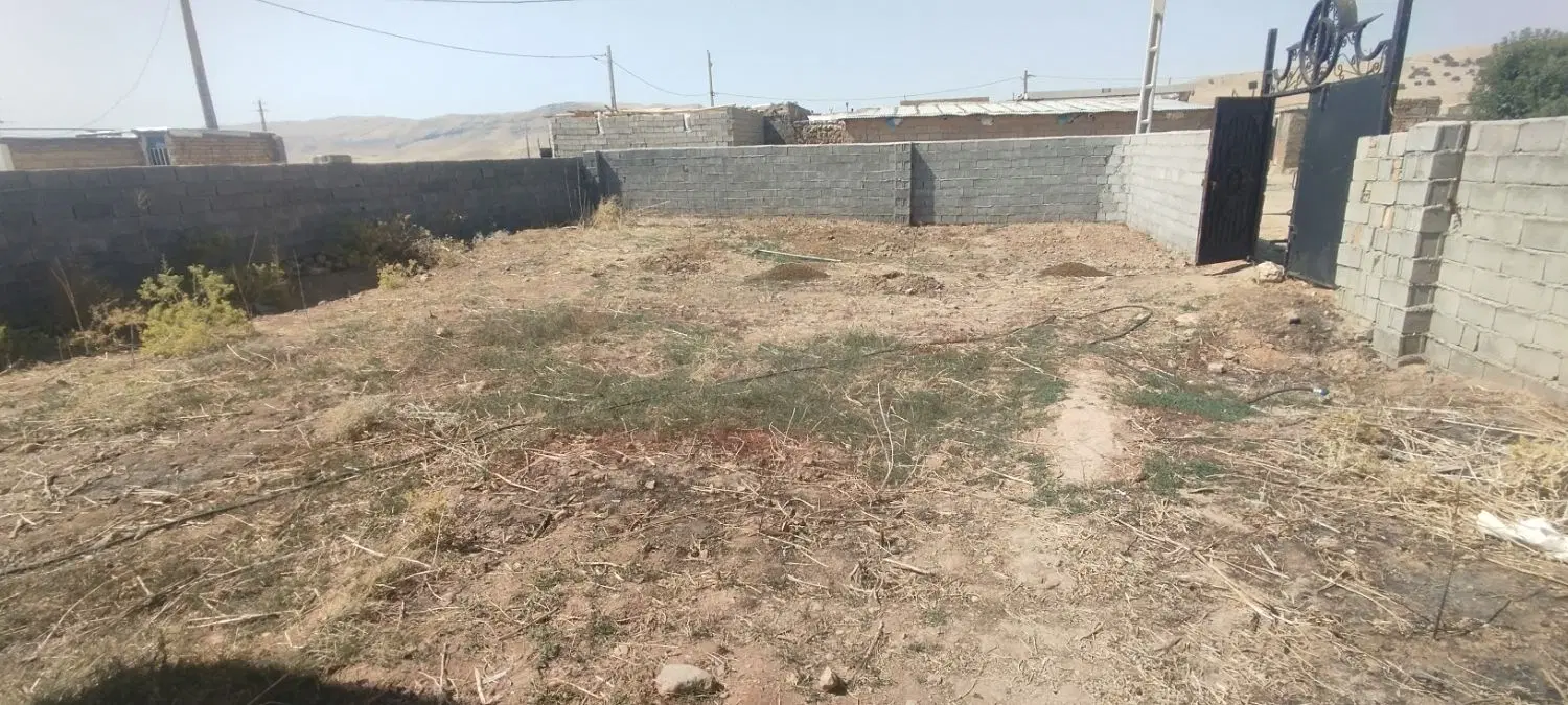 ساختمان ویلایی نیمه تکمیل