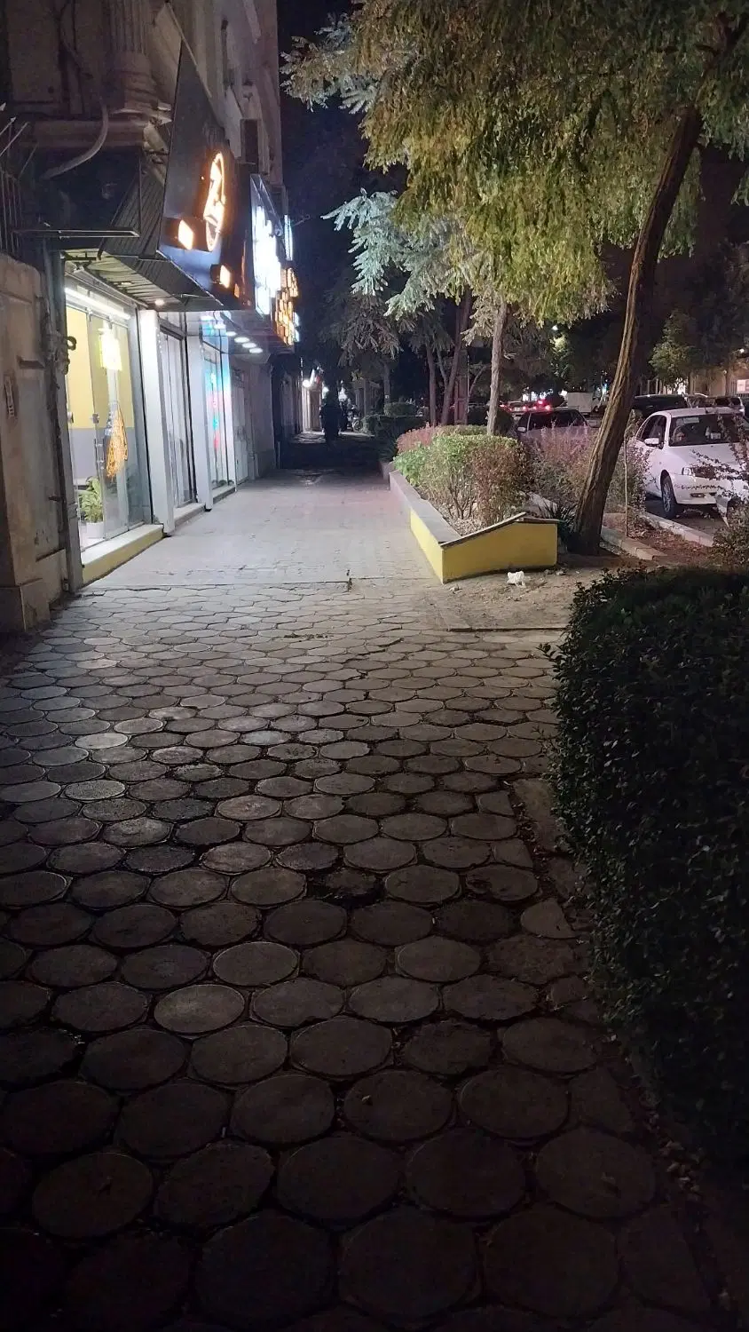مغازه هنرستان ‌۱۸ متر