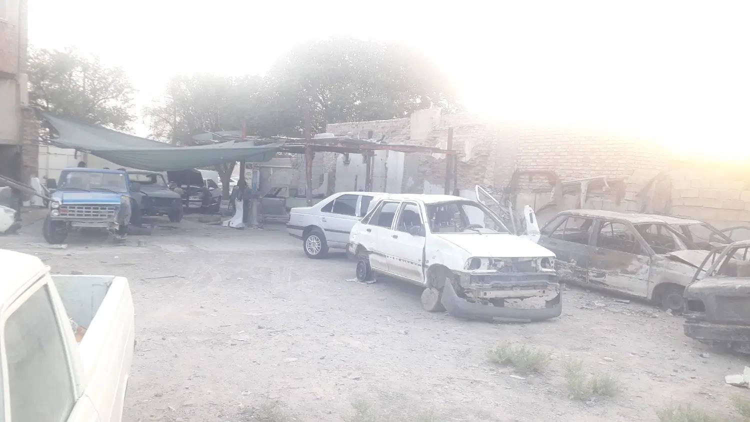 زمین فروشی
