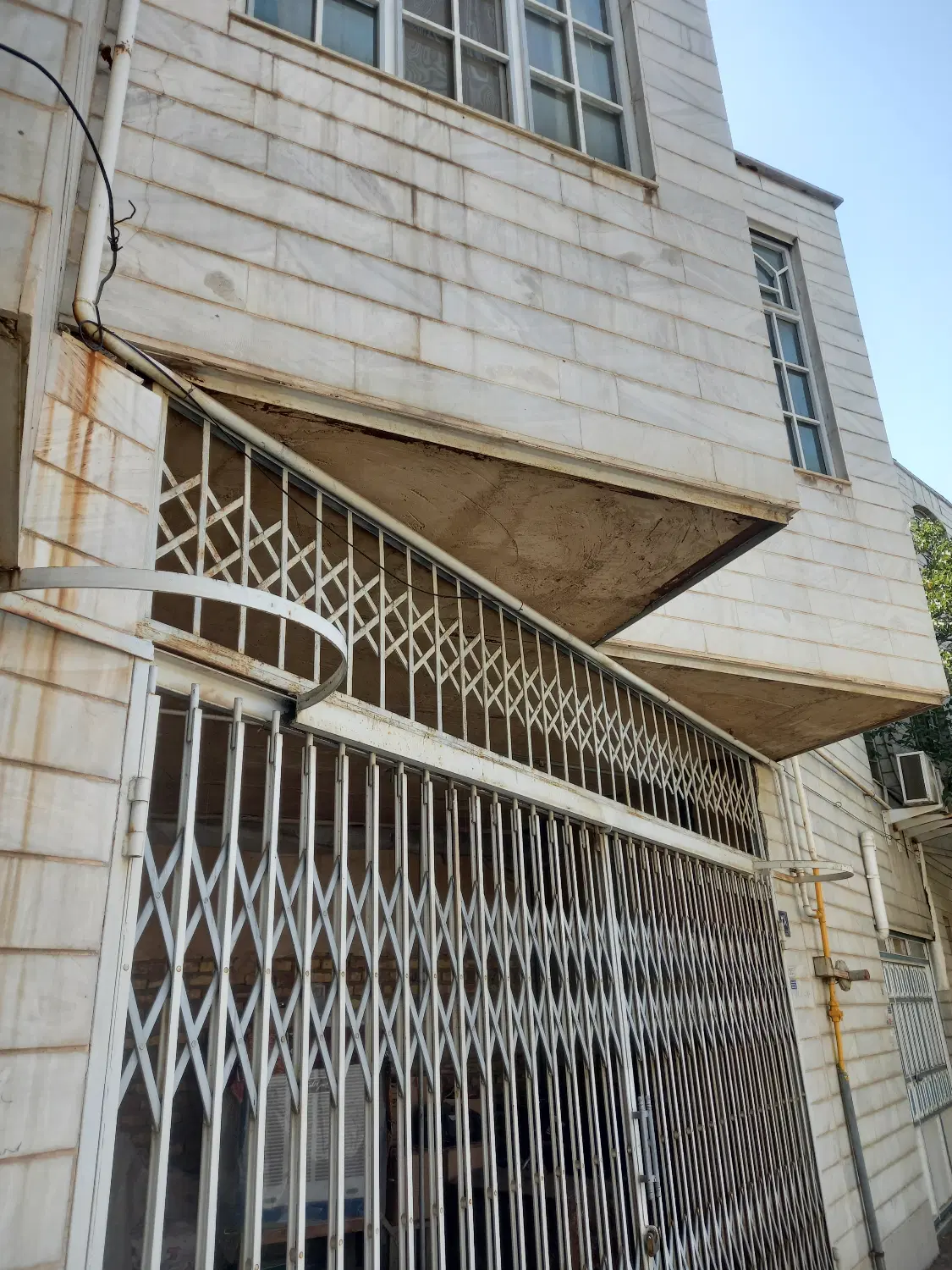 فروش ملک مسکونی ویلایی شریعتی - راه آهن