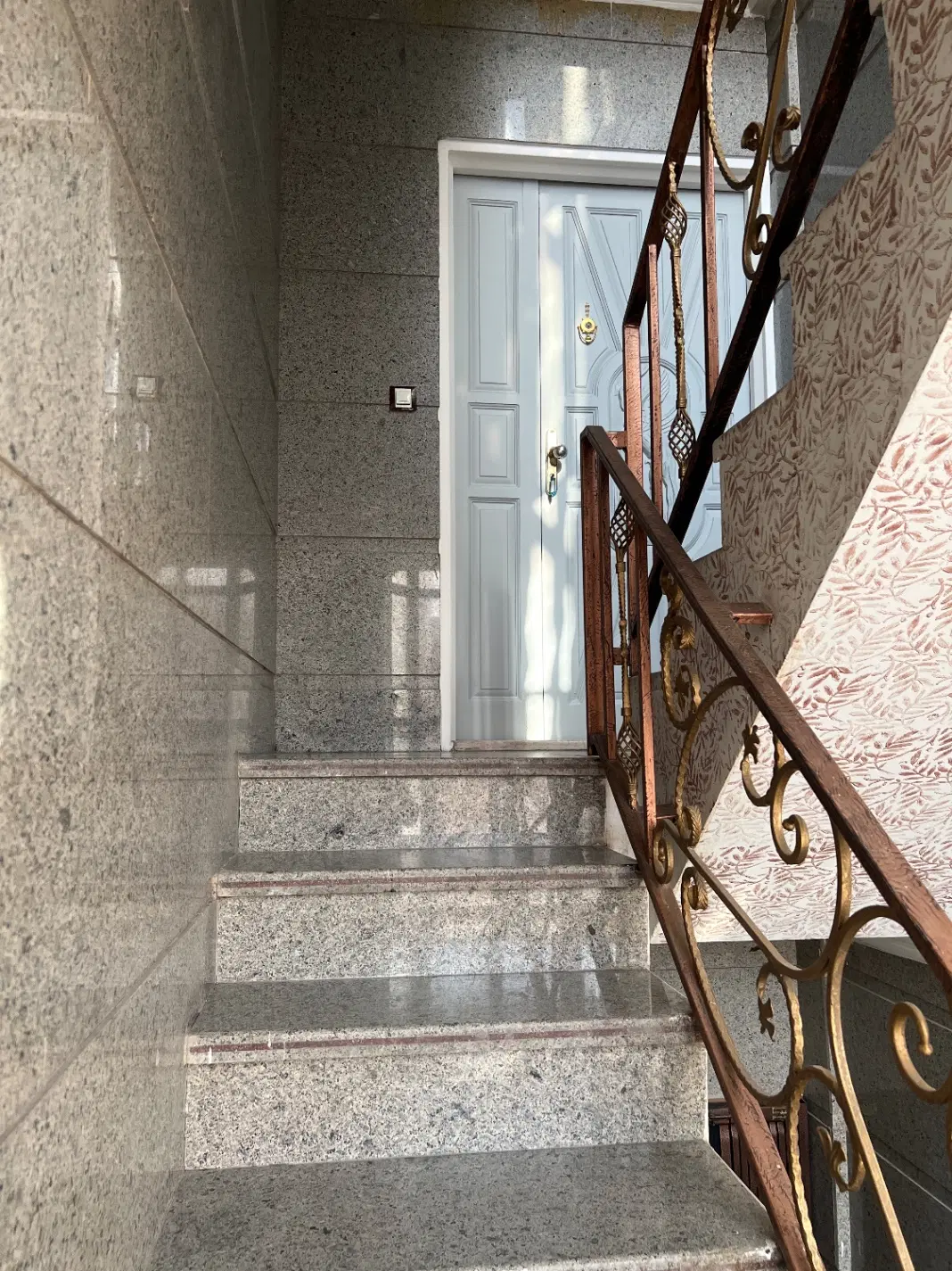 اپارتمان تک واحدی  ۷۰ متری