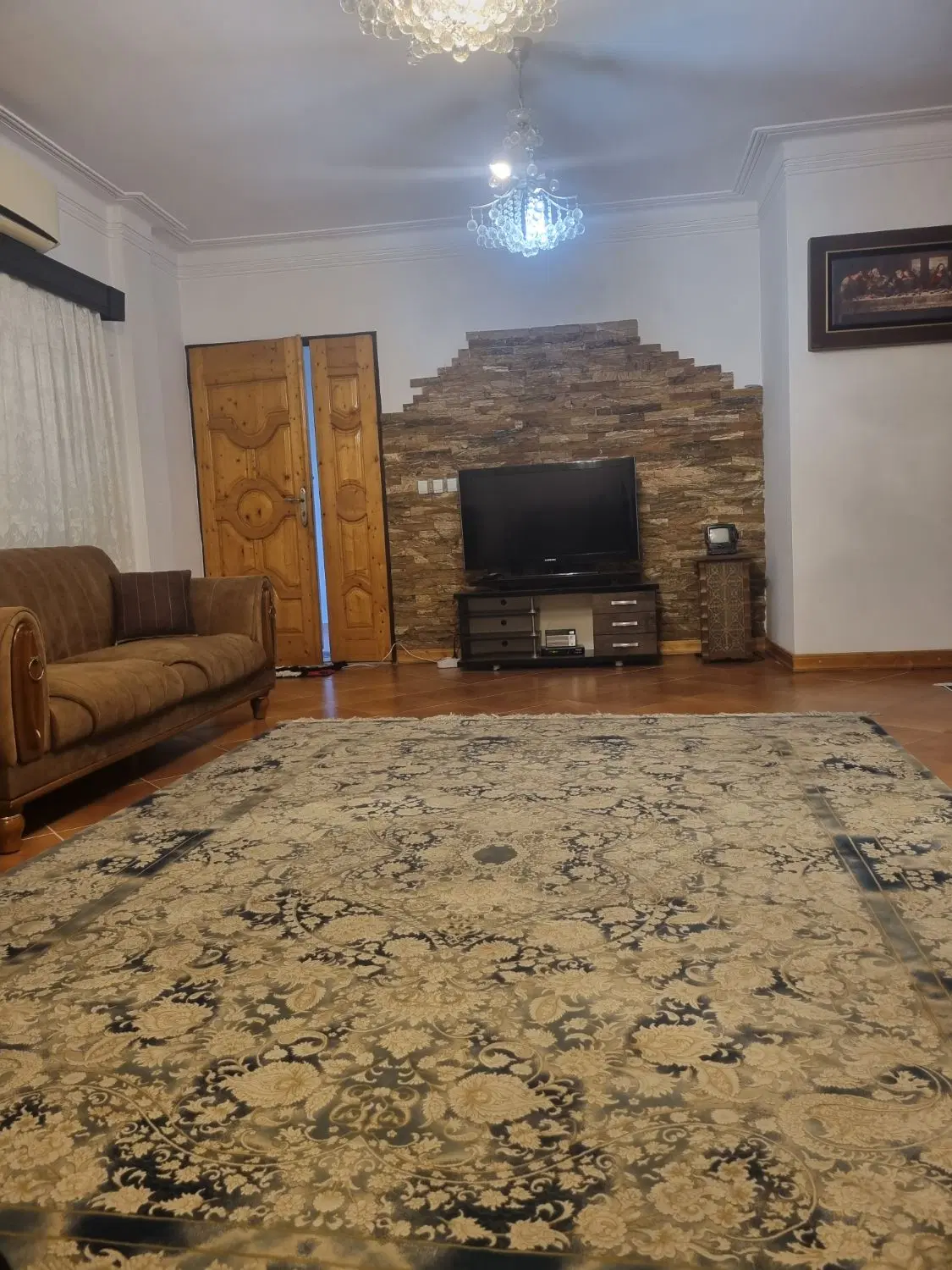اجاره سالیانه طبقه دوم مبله ویلا کوهپایه