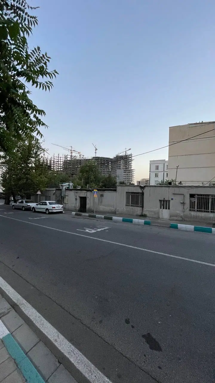 زمین ۲۵۰ متری