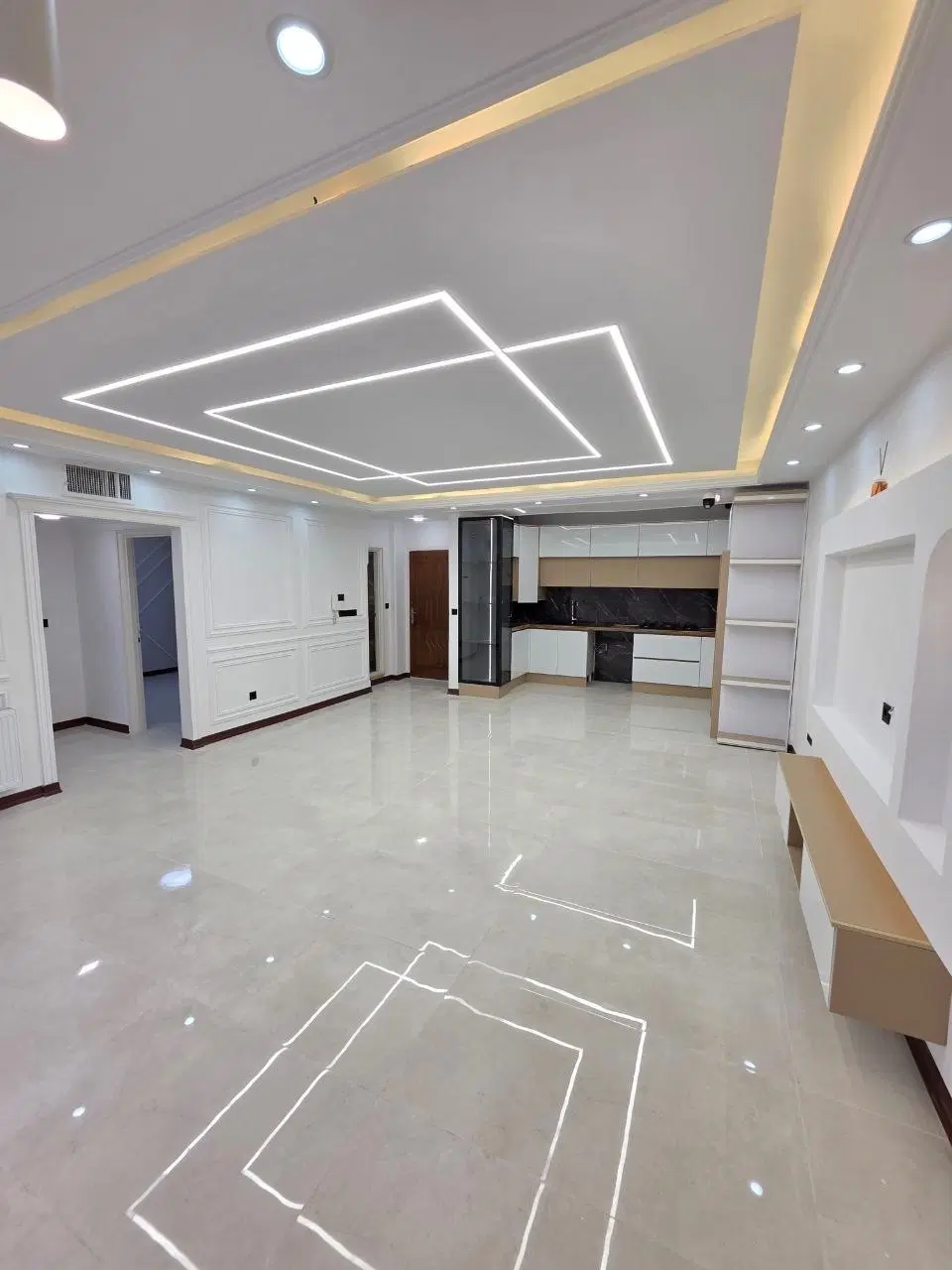۸۶متر(سندتک برگ)پارکینگ+آسانسور+روبه نما