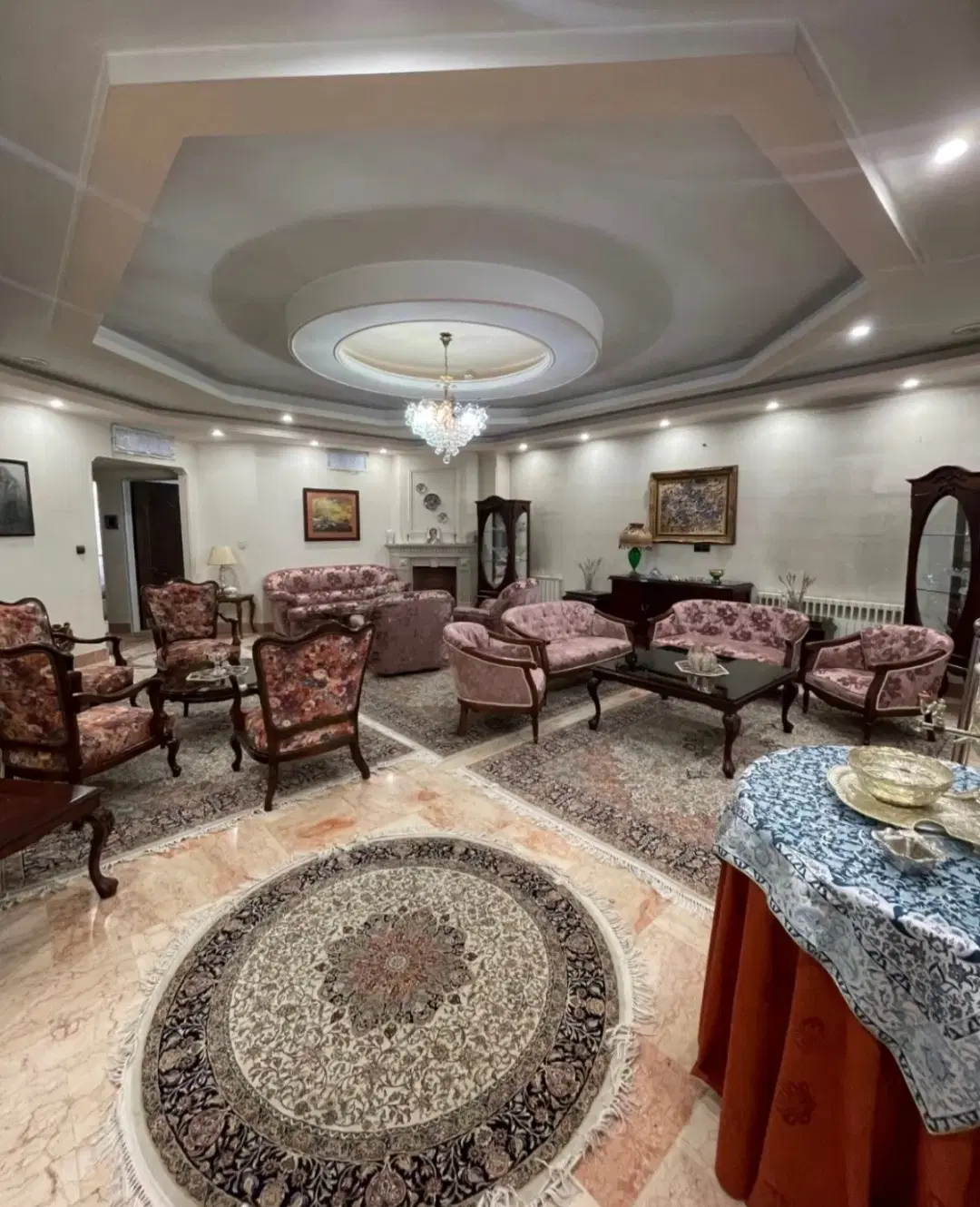 اجاره آپارتمان ۱۵۵ متری_خ دانشگاه_ ۳ خواب_ تکواحدی