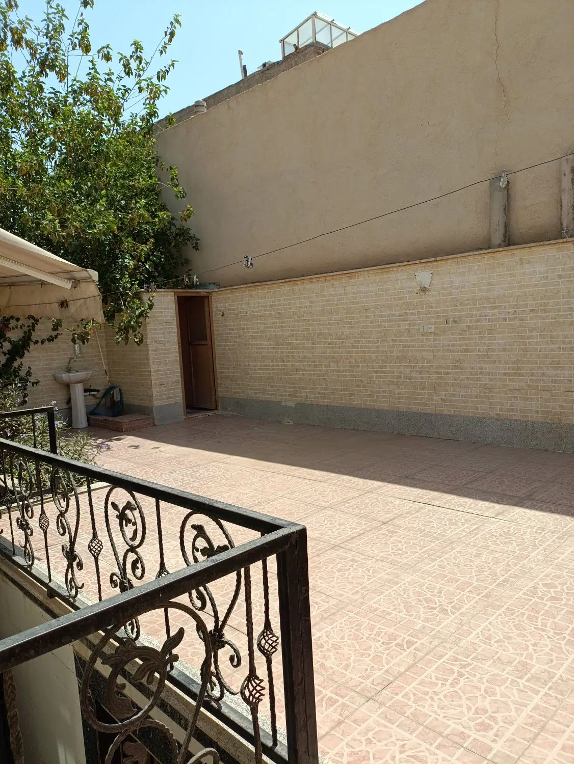 منزل فروشی
