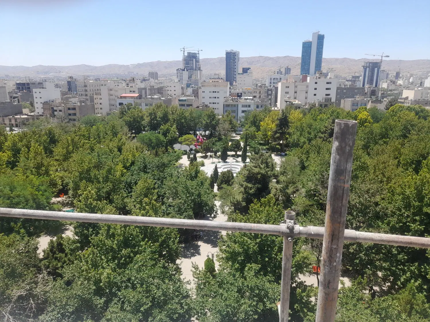 اپارتمان دانشجو روبرو پارک گلها