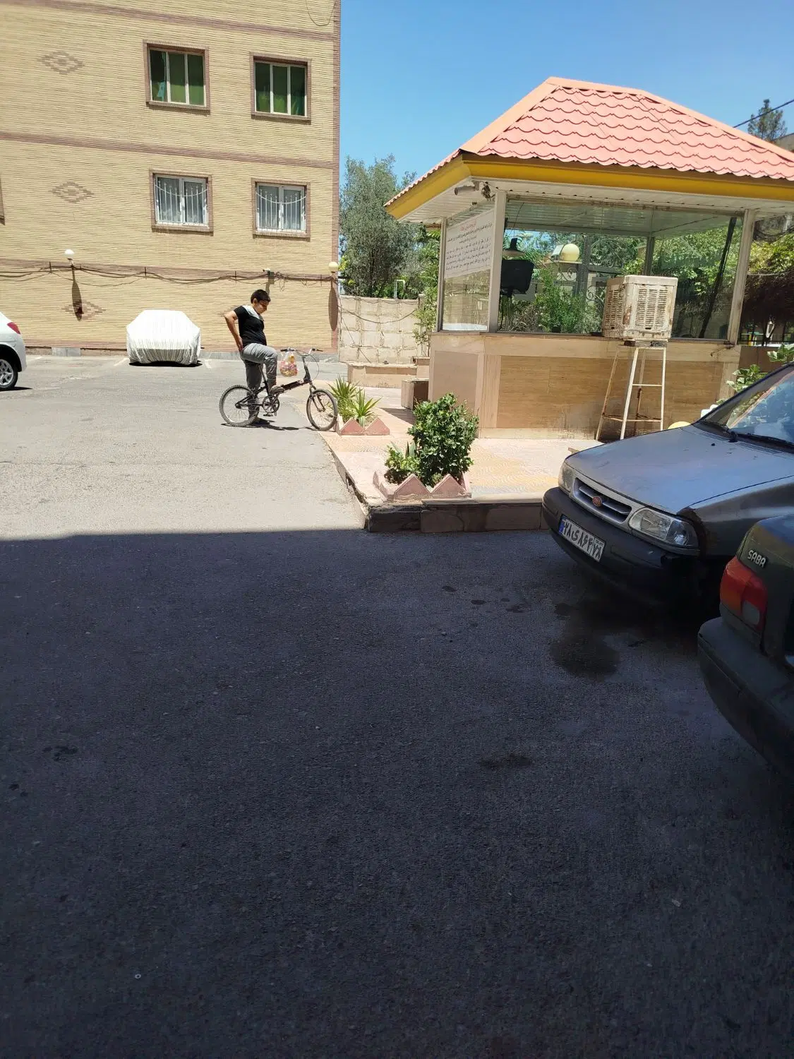 62متری