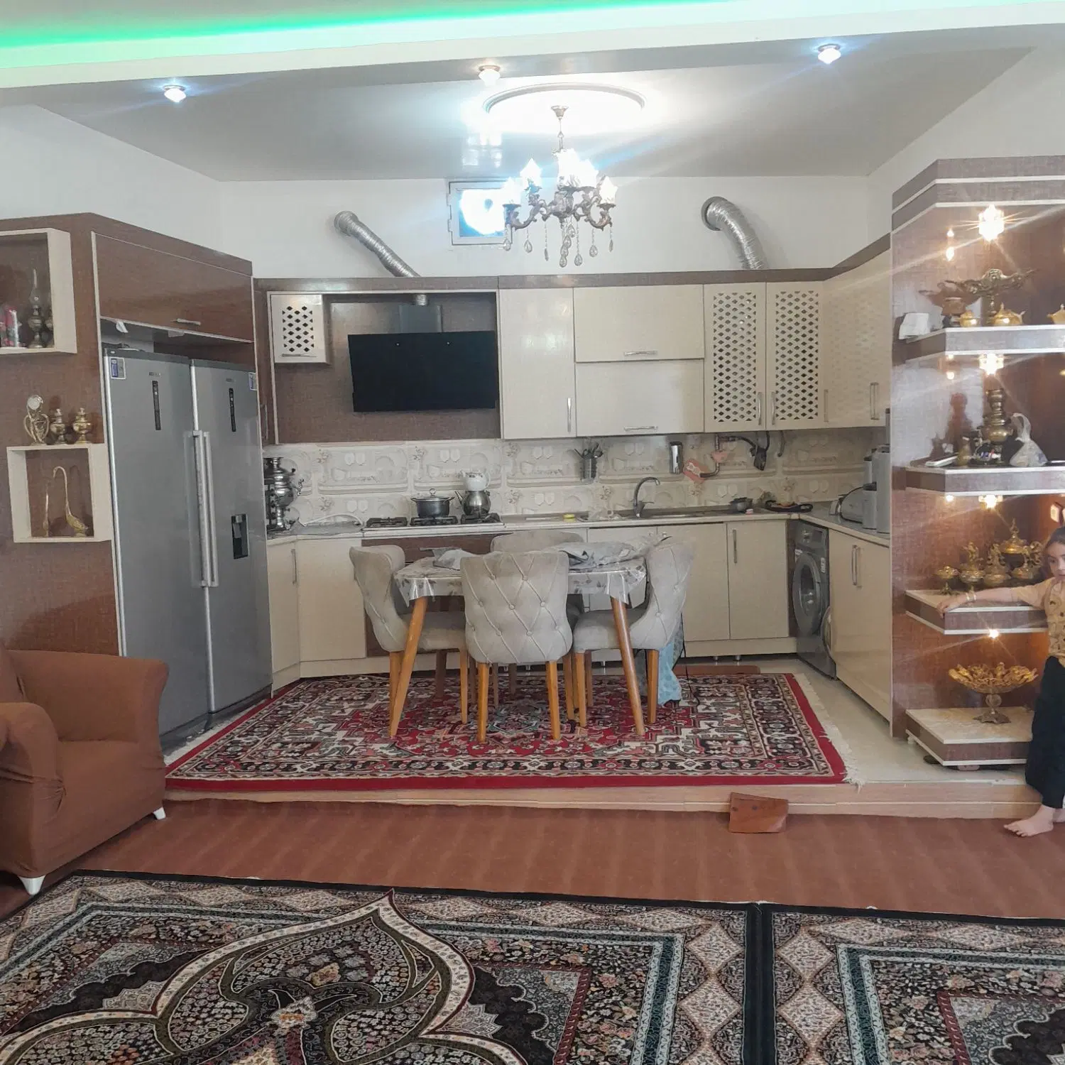 خانه دوطبقه درشهرک سهند