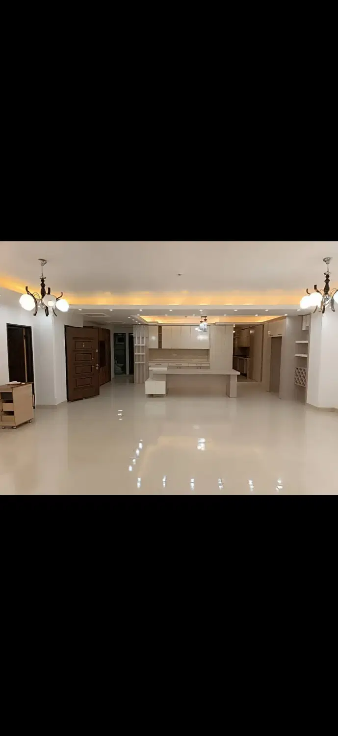 آپارتمان ۱۳۰ متری نوساز فول بی نظیر