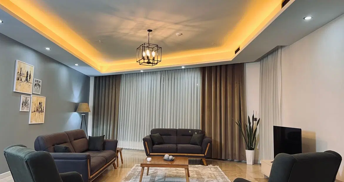 نیازمند همخانه خانم