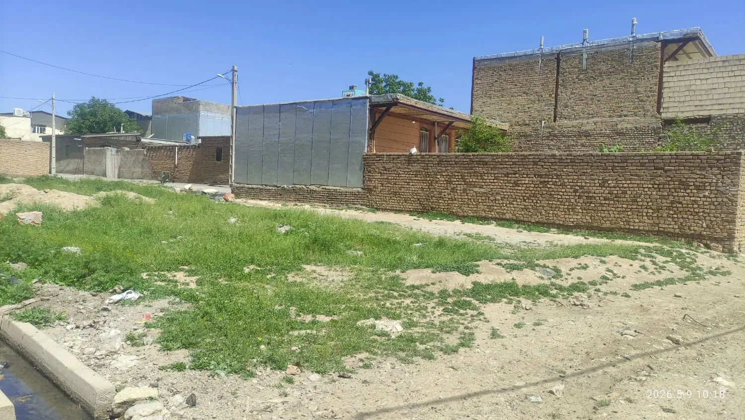 زمین مسکونی