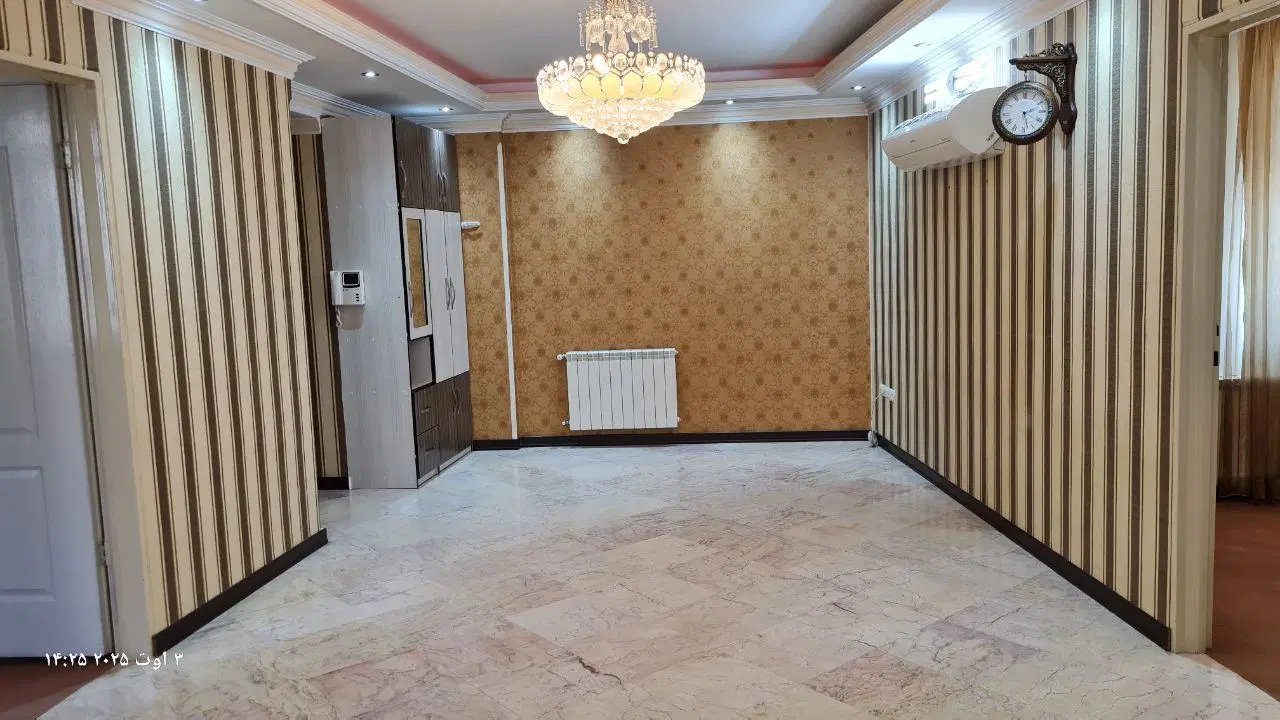 ۷۶ متری در جمالزاده شمالی
