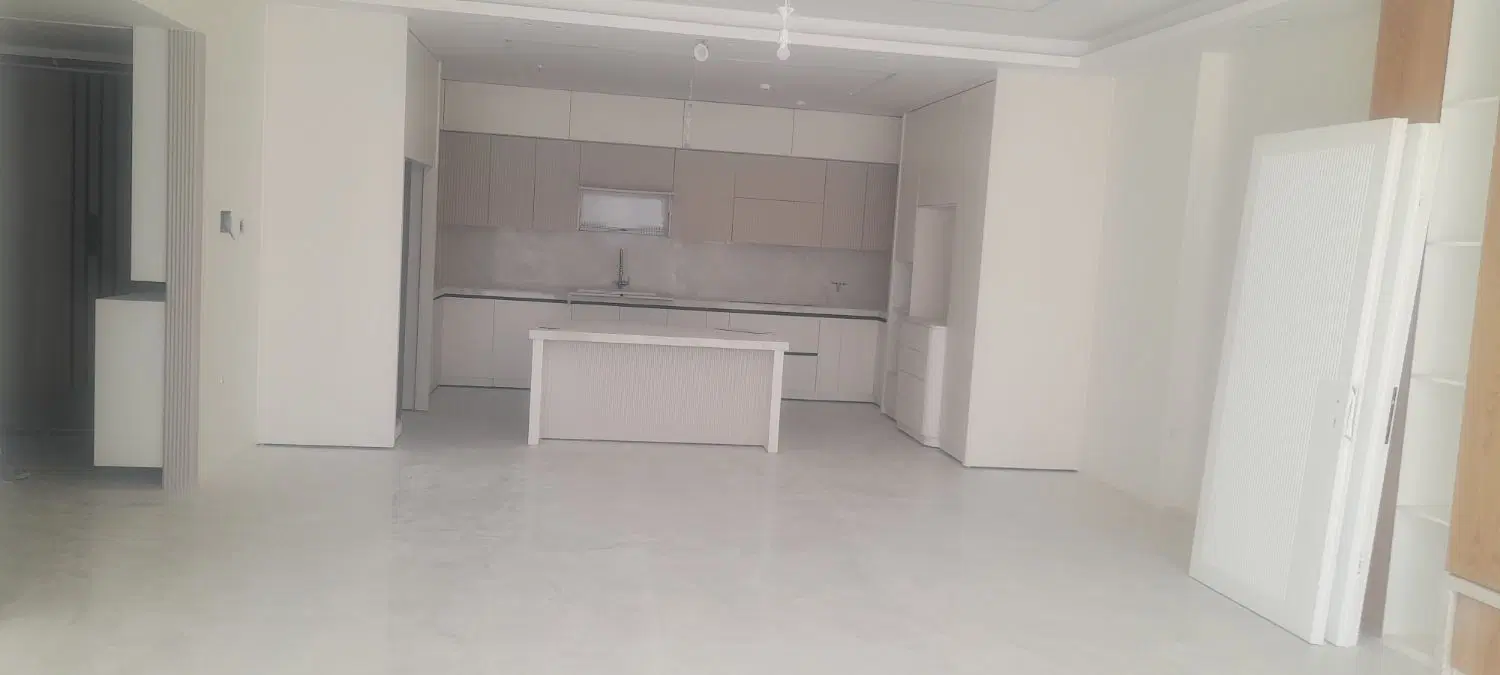 حاشیه فکوری۸۰متر آسانسور،پارکینگ،