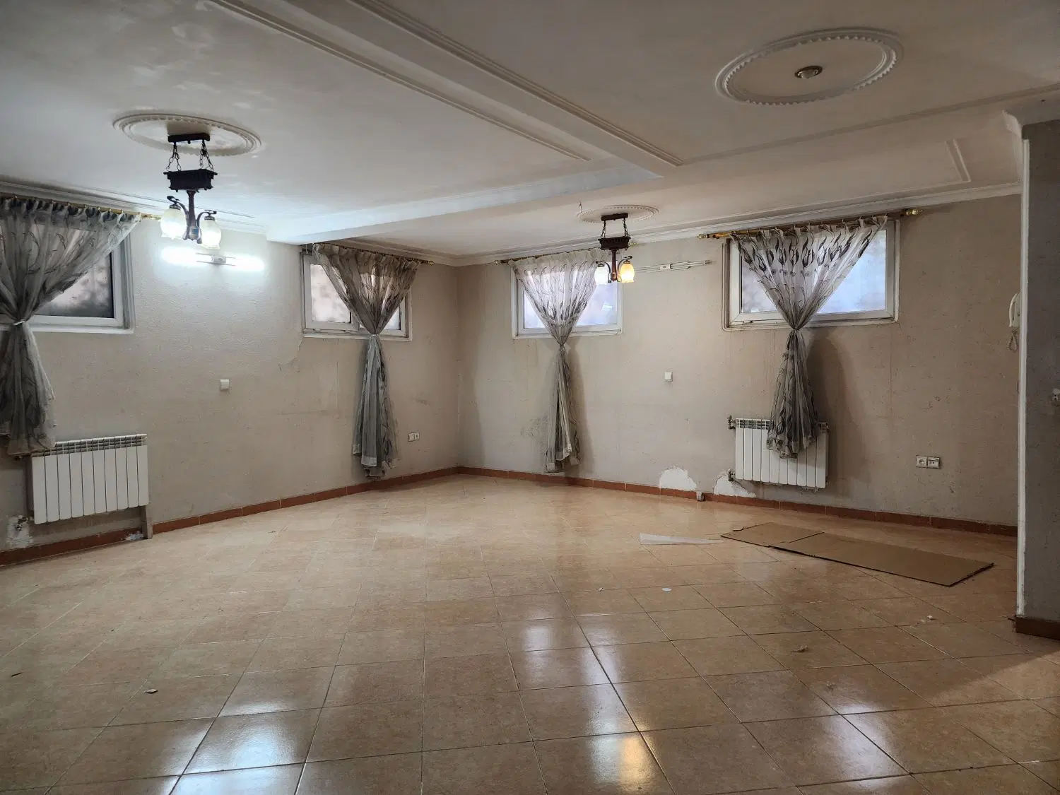 اجاره مسکونی حیاط دار