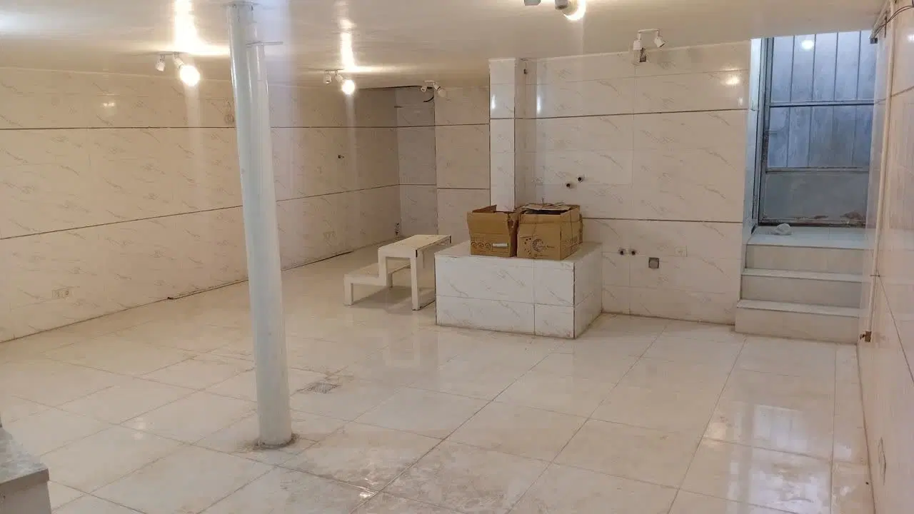 مغازه ۵۰ متر مربع بر خیابون