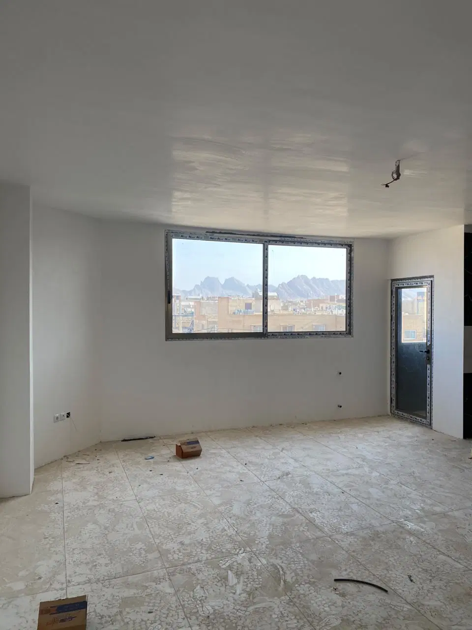 بهارستان فاز دوم آپارتمان ۱۰۰ متری