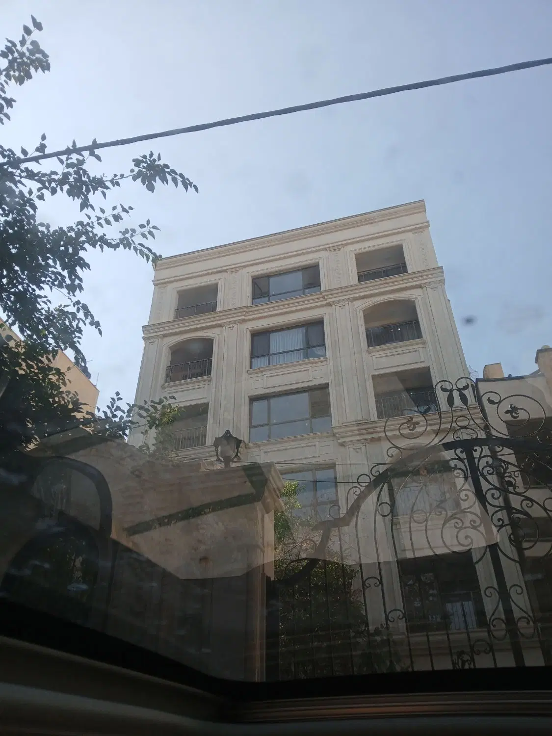 پاسداران شمالی ۱۴۰ متر سه خواب