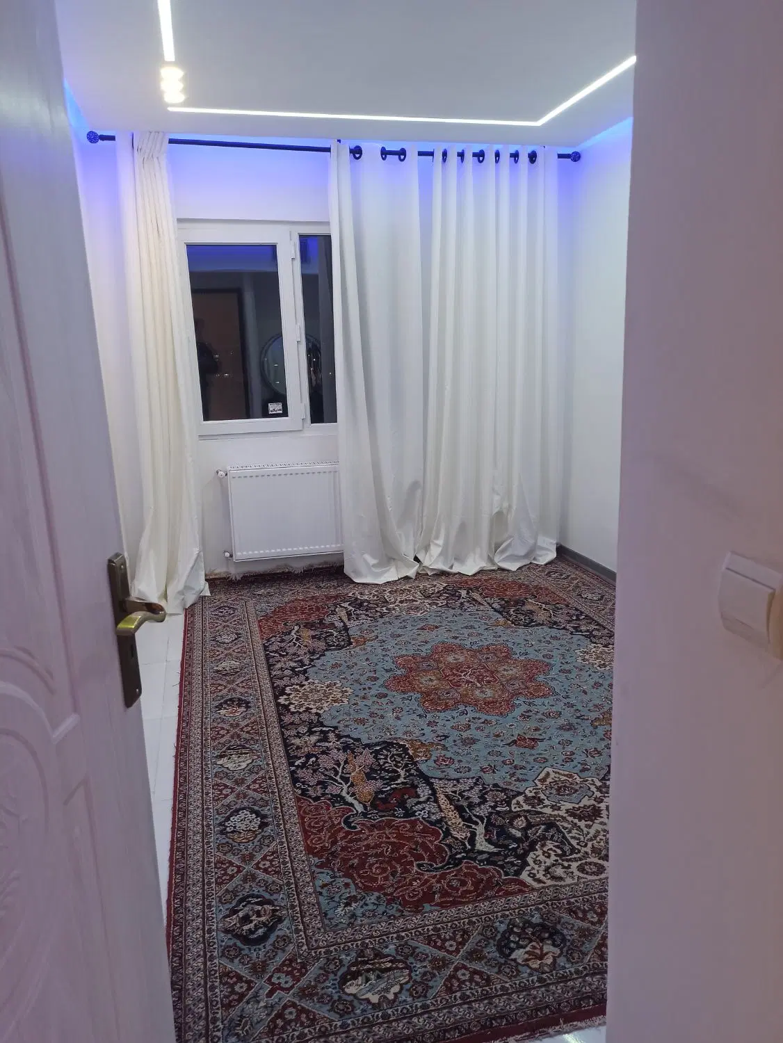 مجتمع نیروی انتظامی ۸۵ متر