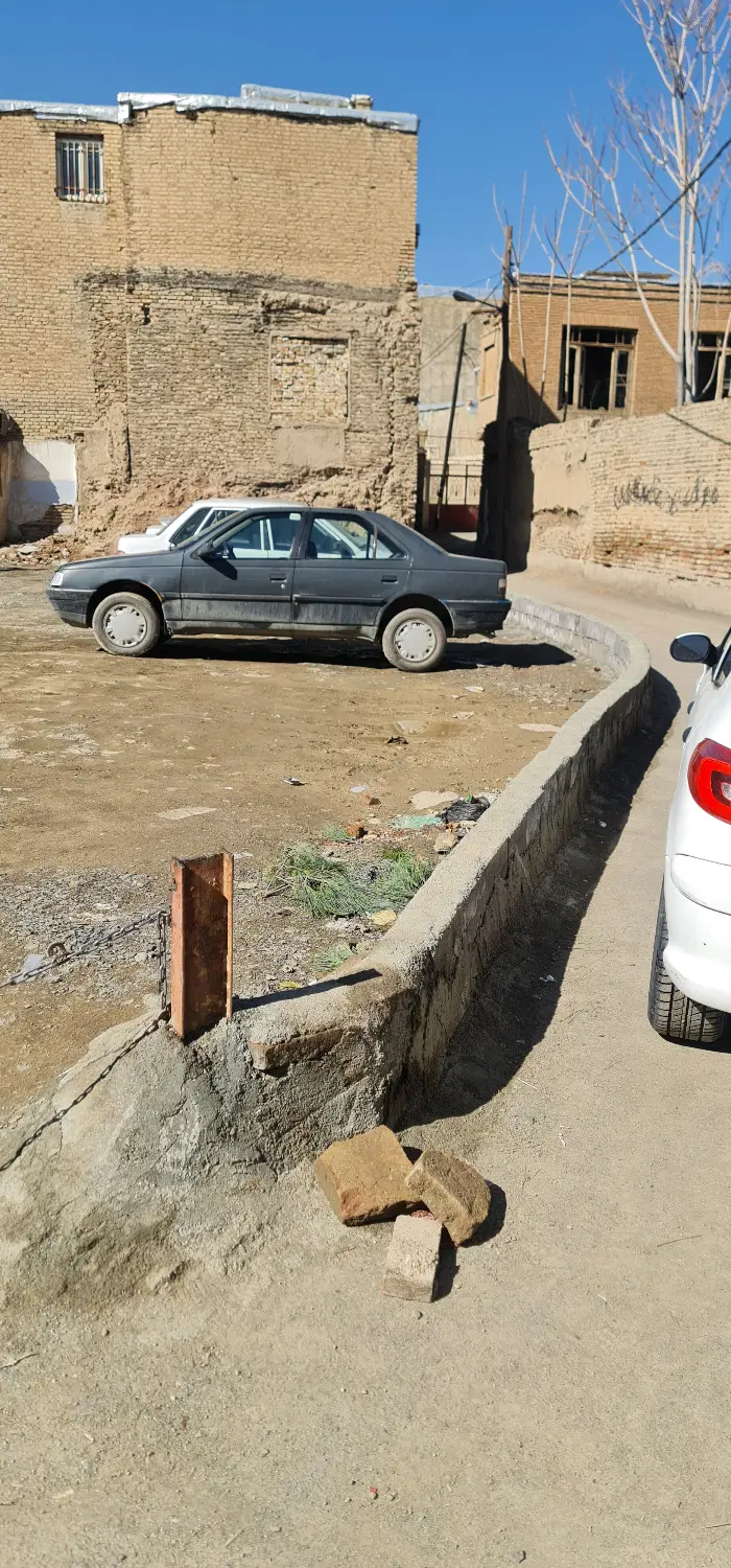 زمین مرکز بازار