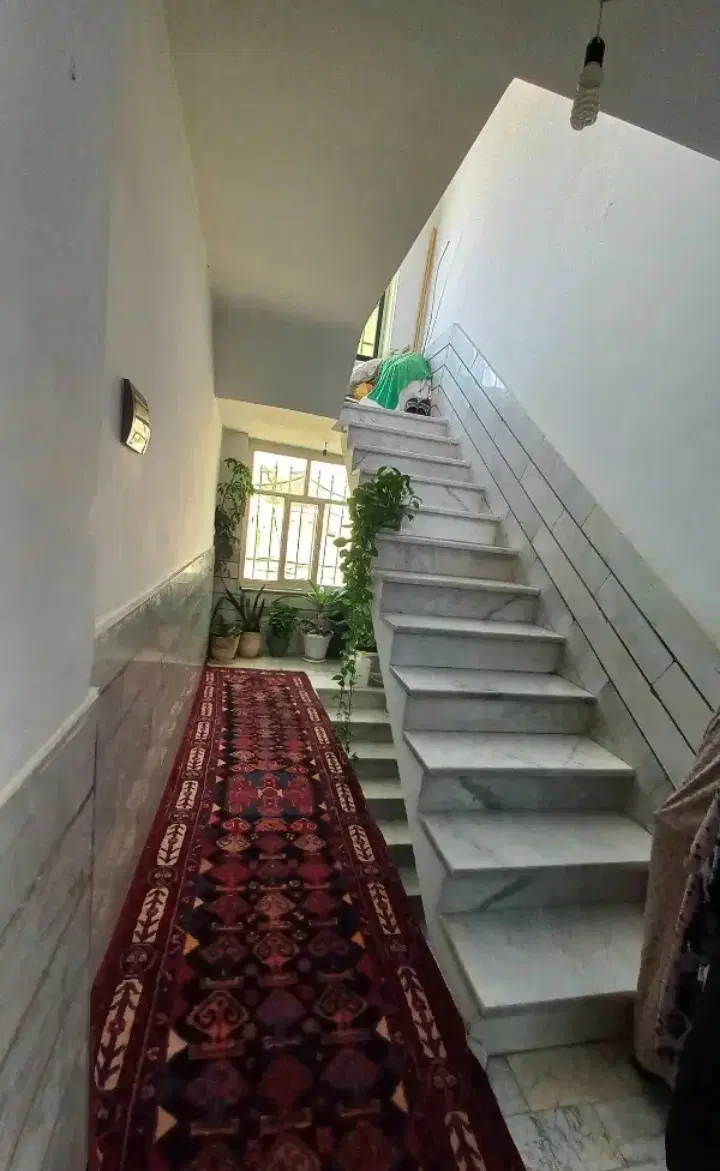 خانه ۲ طبقه با مغازه پارکینگ خیابان امام حسین