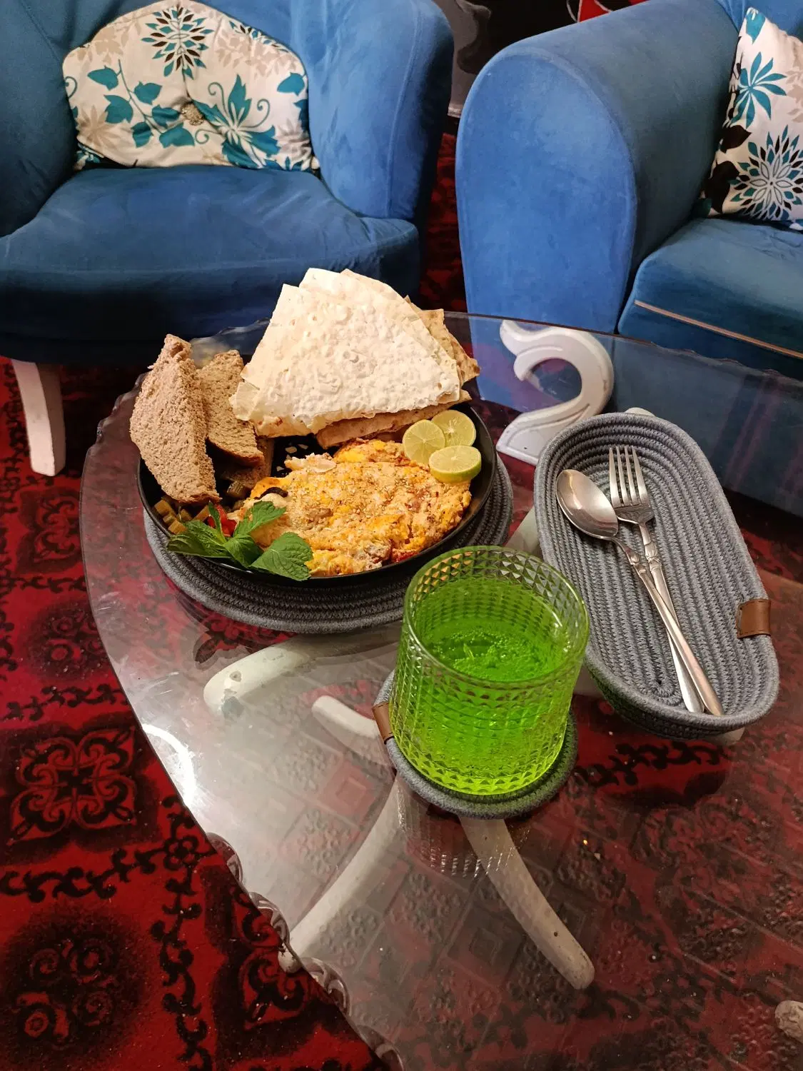 واگذاری ۵۰درصد سهام کافه