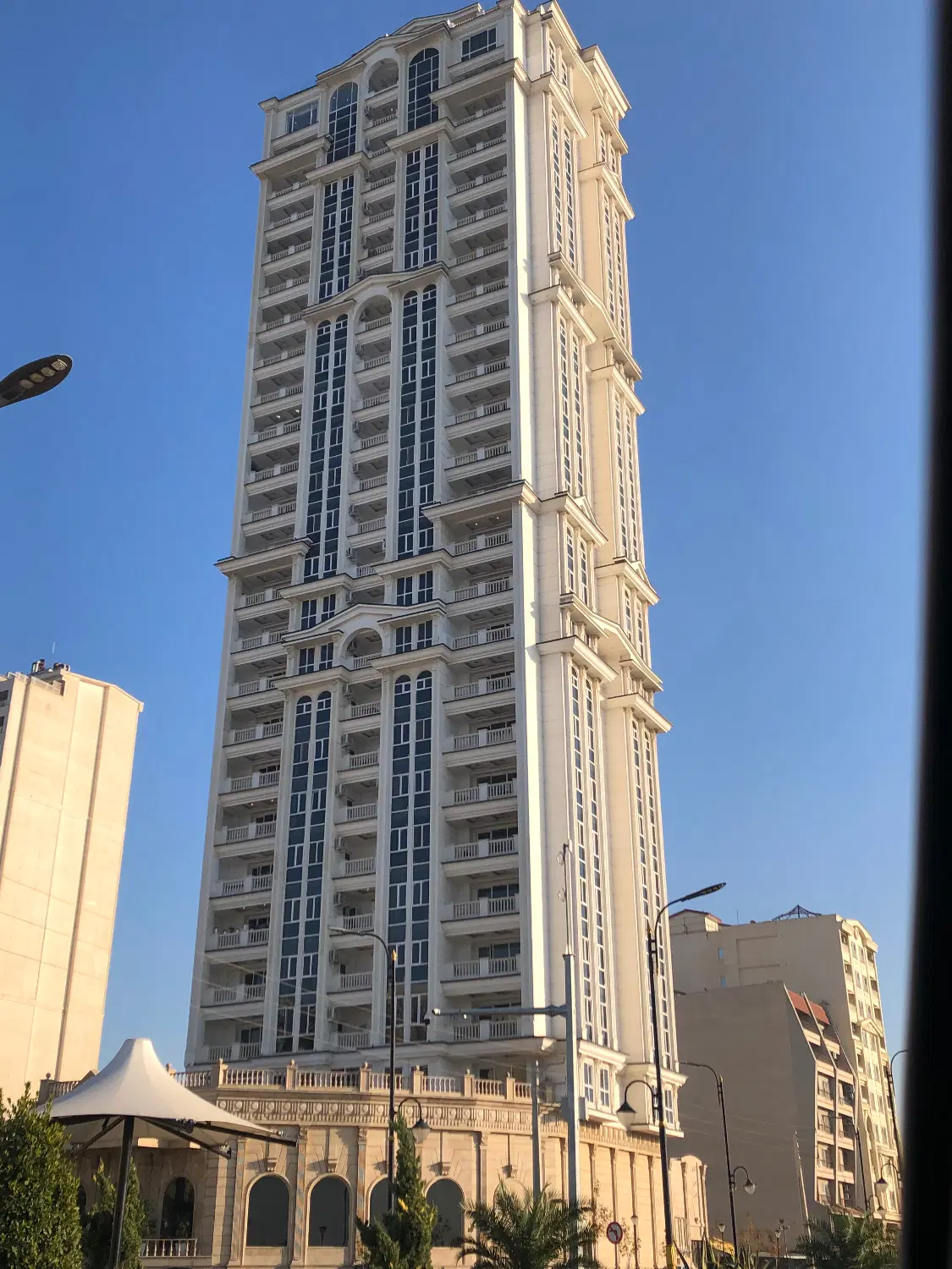 سرخرود دید دریا_برج سفید فول مشاعات