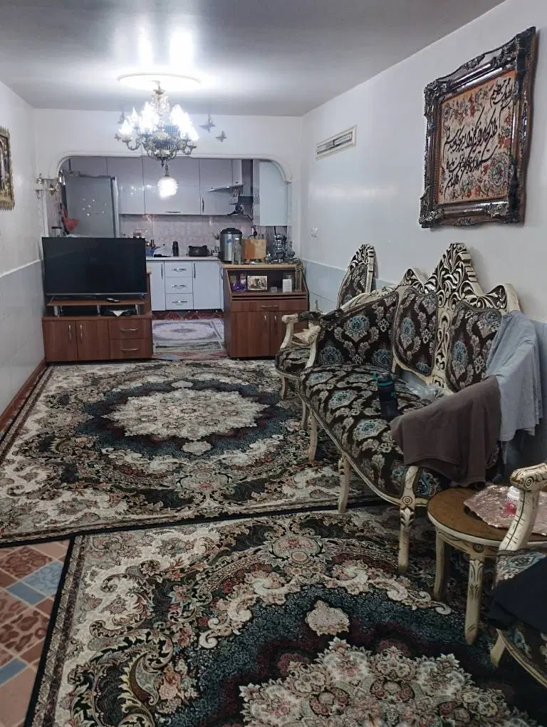 خانه ویلایی ۴۲ متری دو و نیم طبقه سیزده آبان