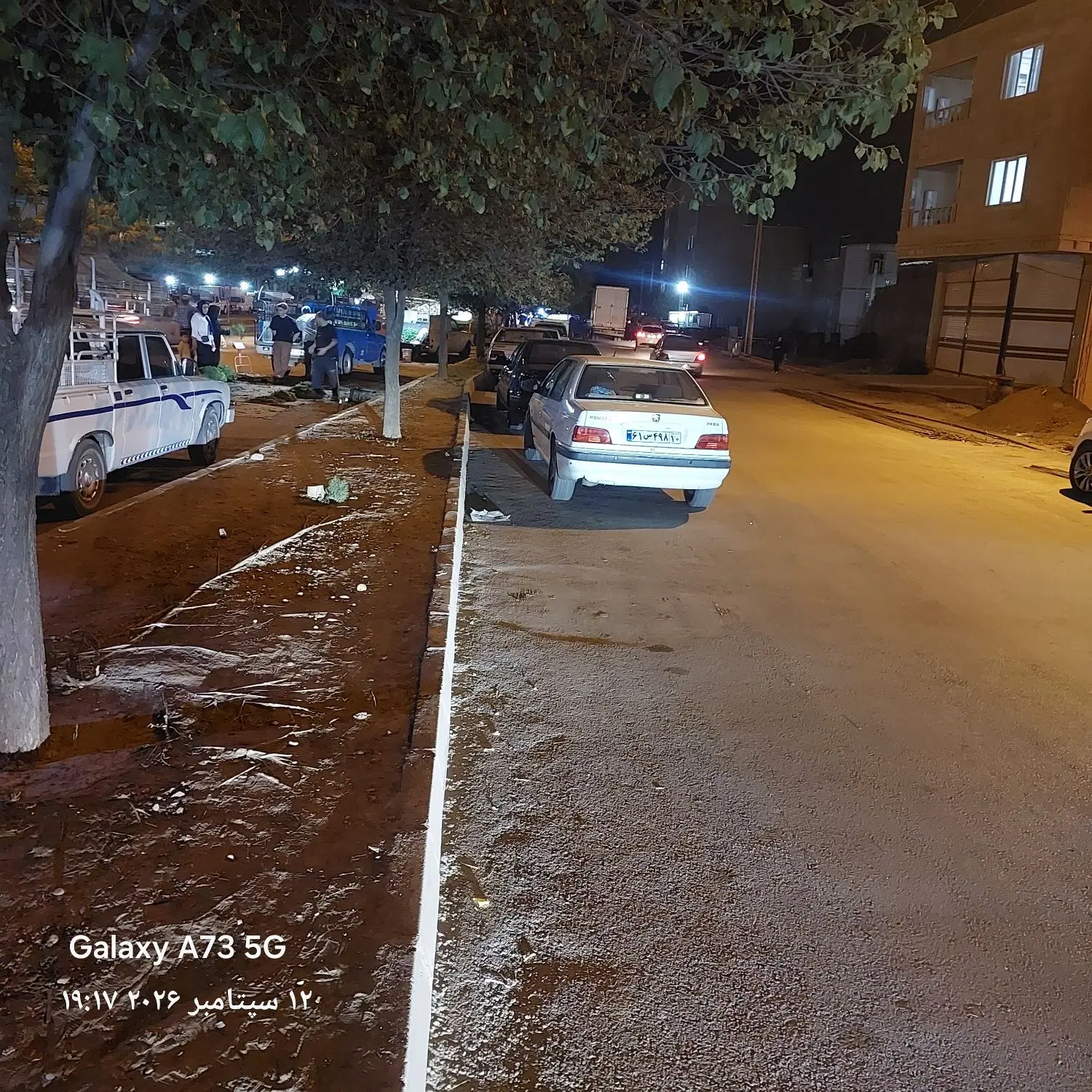 فروش ۳طبقه تجاری مسکونی بر خیابان ۶۰متری