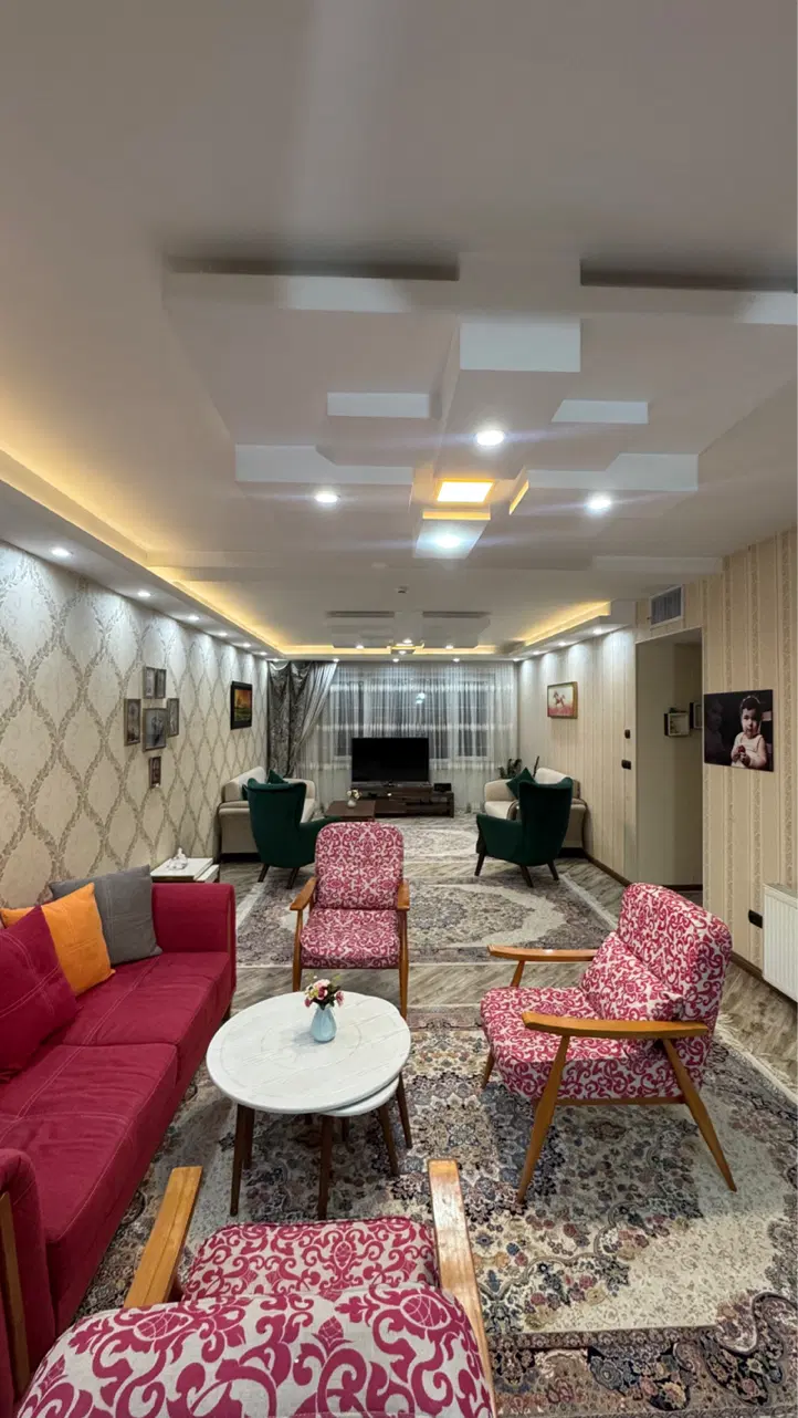 فروش آپارتمان میرزاد عشقی