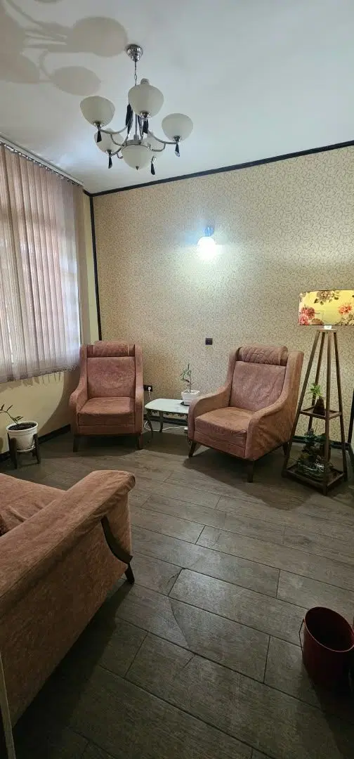 اناق مشاوره ۱۲ متری در محیط آرام و حرفه ایی