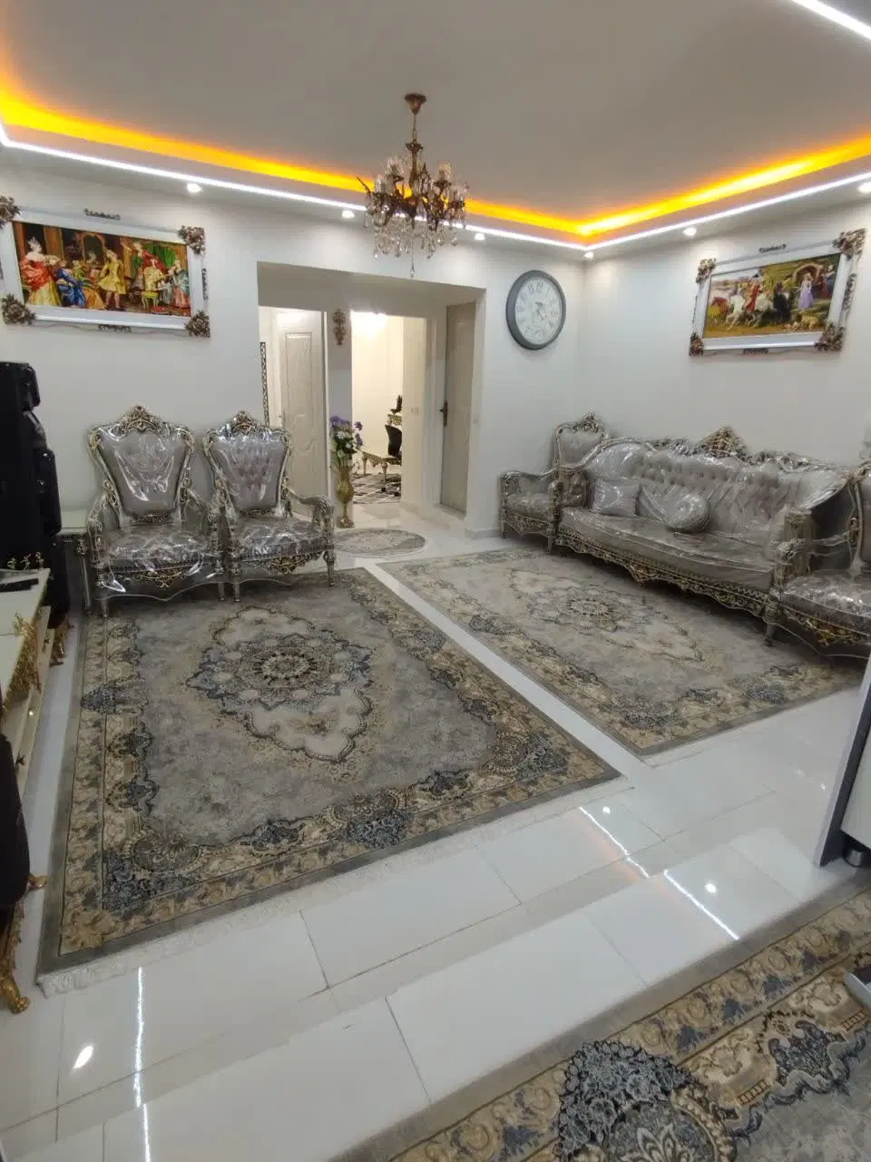 فروش طبقه سوم اپارتمان