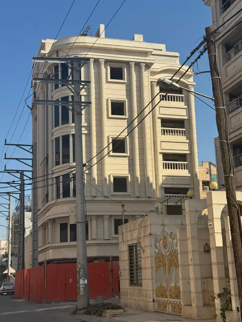 فروش آپارتمان تک واحدی ۲پارکینگ فول امکانات 160متر