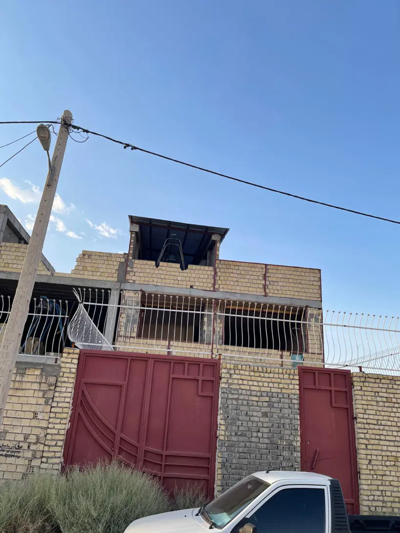 خانه دوطبقه ۷۰٪ تکمیل شده با تاسیسات کامل