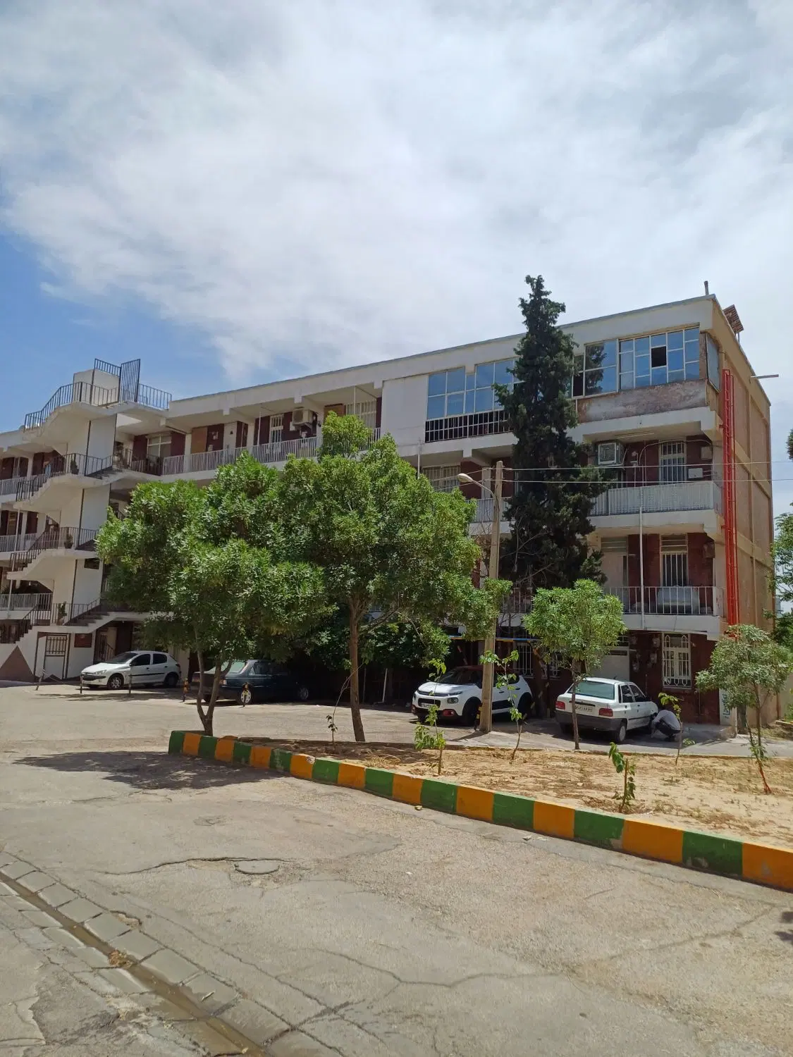 آپارتمان شیراز.مرودشت.سیدان