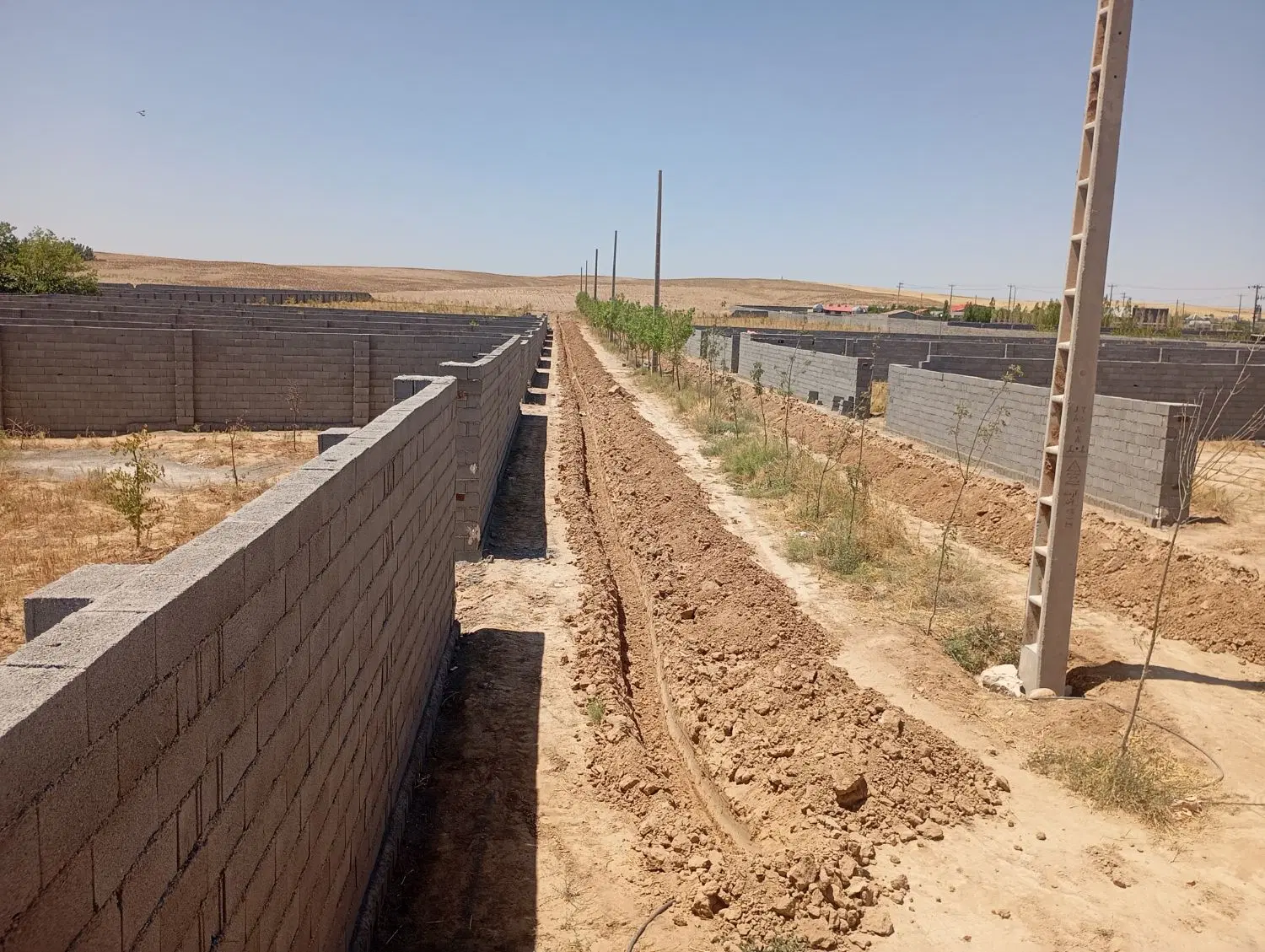 قطعه۶۰۰ متری شاهنامه ۸۰