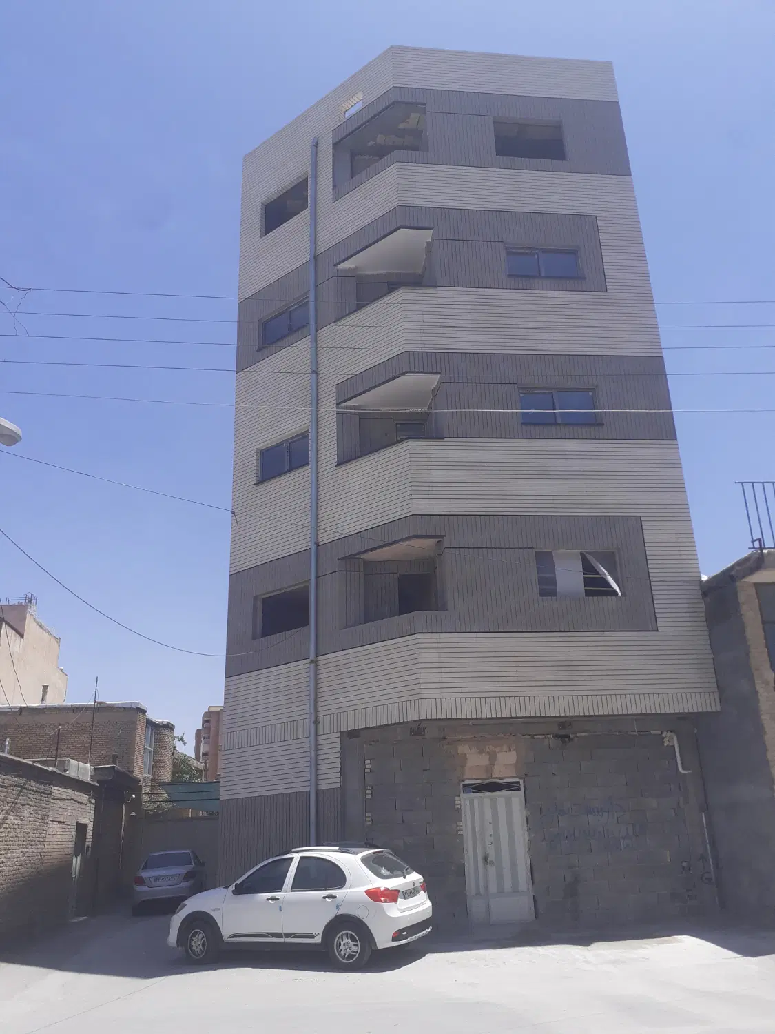 فروش_ اپارتمان تک واحدی۱۲۸متر_مرکز شهر شهرکرد